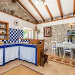 Ferienhaus Lovely In