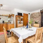 Lovely In Ferienhaus
