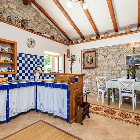 Case de vacanță 1 Bedroom Amazing In