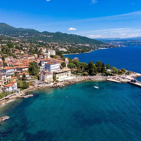 Case de vacanță 1 Bedroom Amazing In Lovran