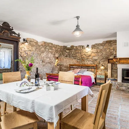 Case de vacanță 1 Bedroom Amazing In *