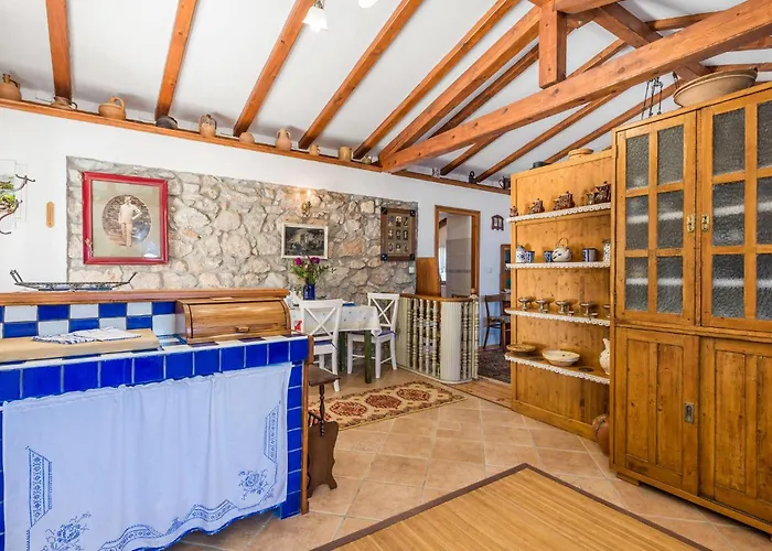 1 Bedroom Amazing In * Lovran