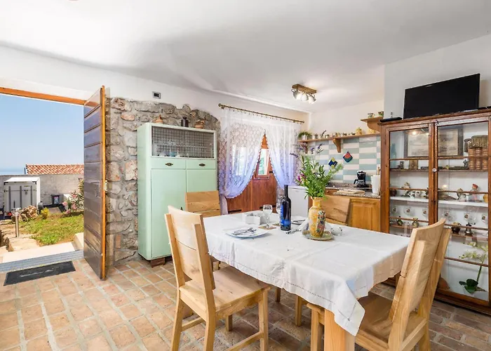 1 Bedroom Amazing In Prázdninový dům *